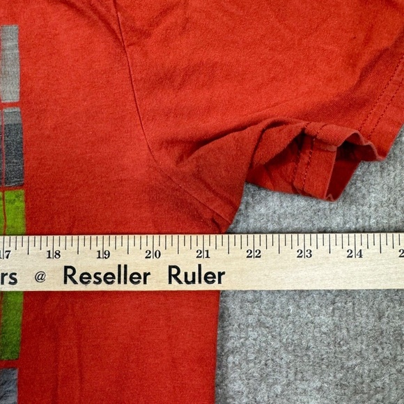 Oakley T Shirt Mens Size L Red Orange Short Sleeve Adults Casual - Picture 5 of 6